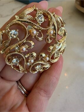 Vintage Sarah Coventry Gold-Tone Pearl & Crystal Filigree Brooch